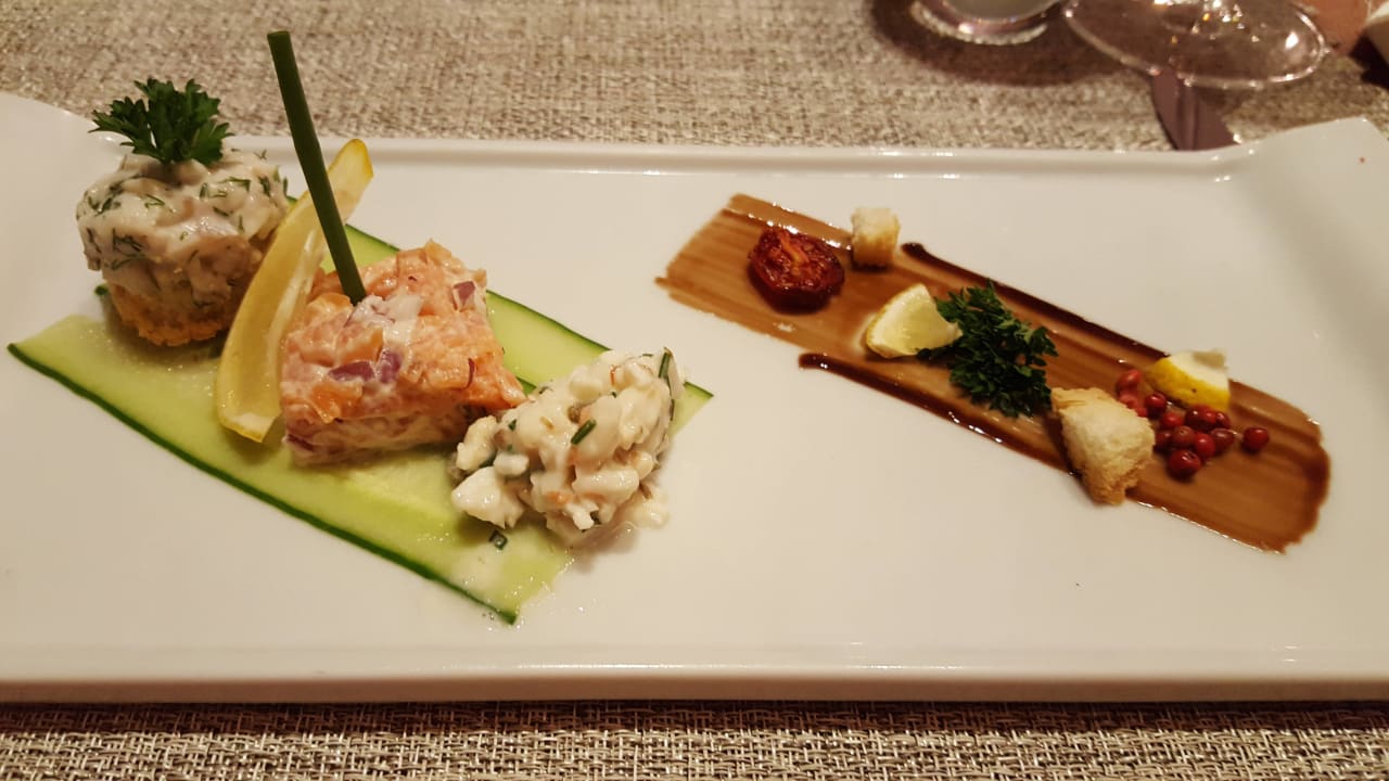 Vorspeise Restaurant Safran Acanthus Cennet Barut Collection