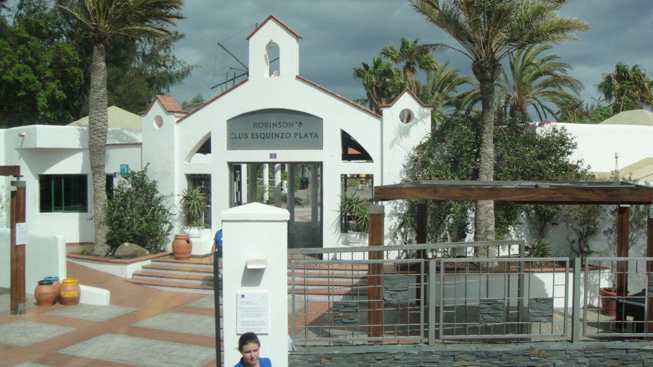 Eingang ROBINSON ESQUINZO PLAYA