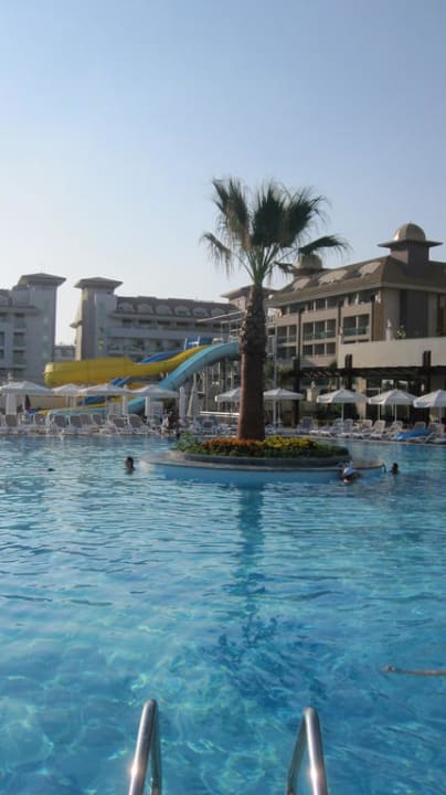 Aussicht zum Pool Seamelia Beach Resort