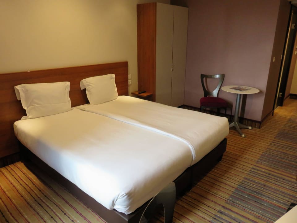 Standard Doppelzimmer #309 Hotel Lyon Ouest