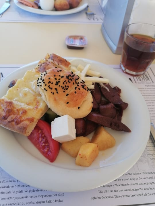 Gastro Tusan Beach Resort