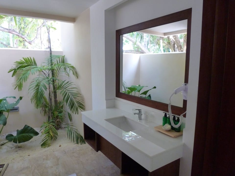 Bad Summer Island Maldives