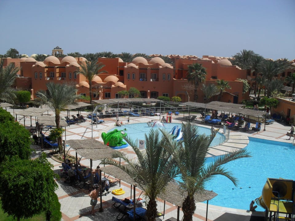 Familypool Jaz Makadi Oasis Resort