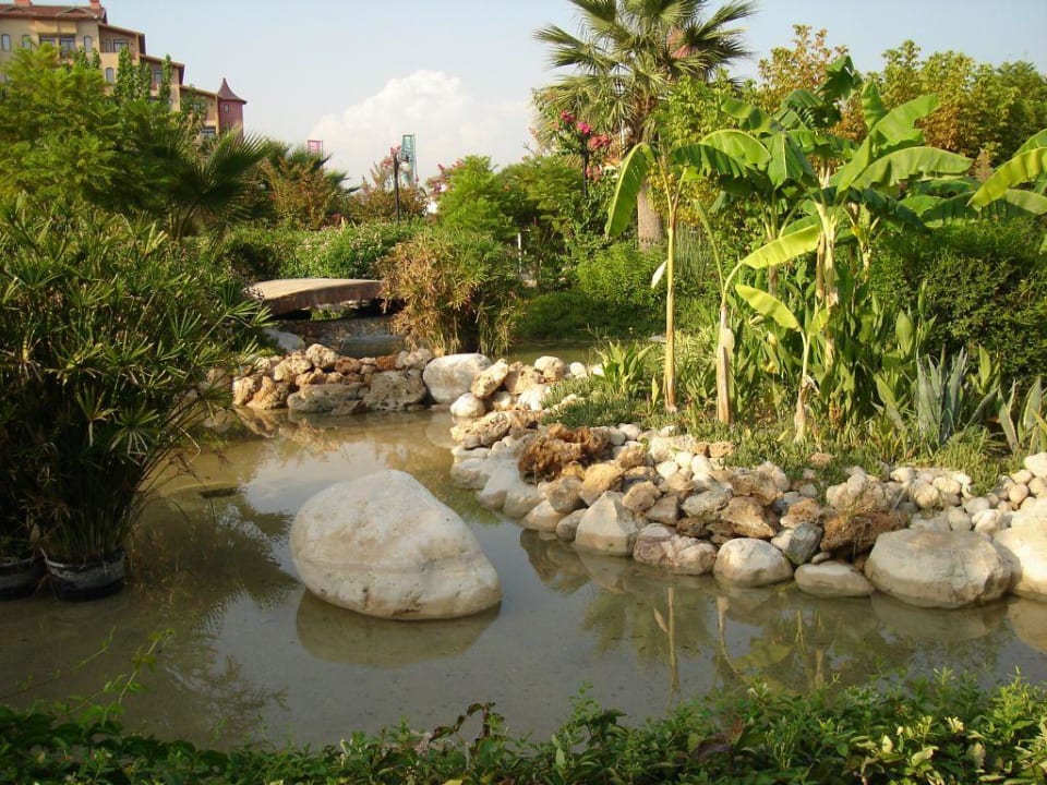 schöne Gartenanlage Bella Resort & Spa
