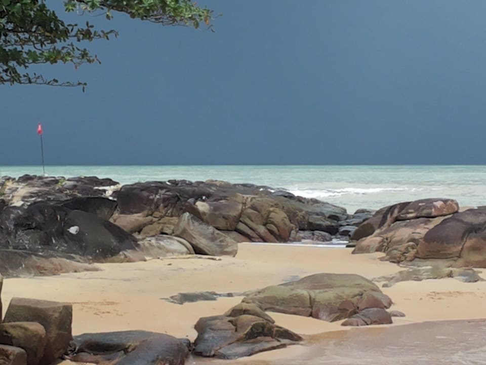 Strand bei Ebbe Khaolak Laguna Resort