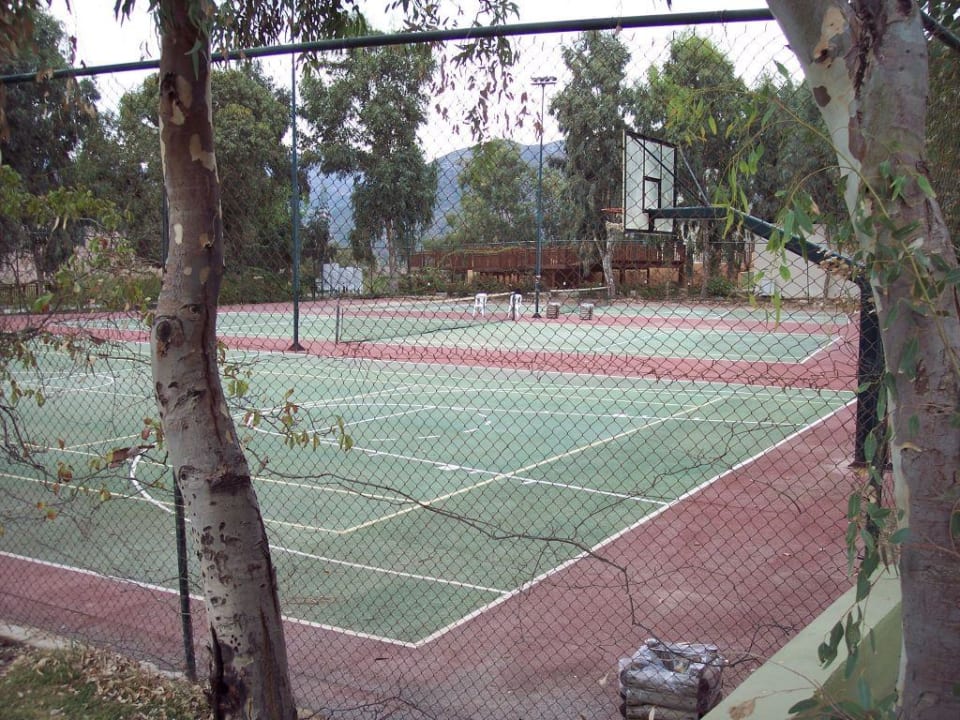 Basketball- und Tennisplatz Fodele Beach & Water Park Holiday Resort