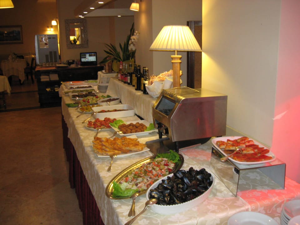 Vorspeisenbüffet II Grand Hotel Mediterranee