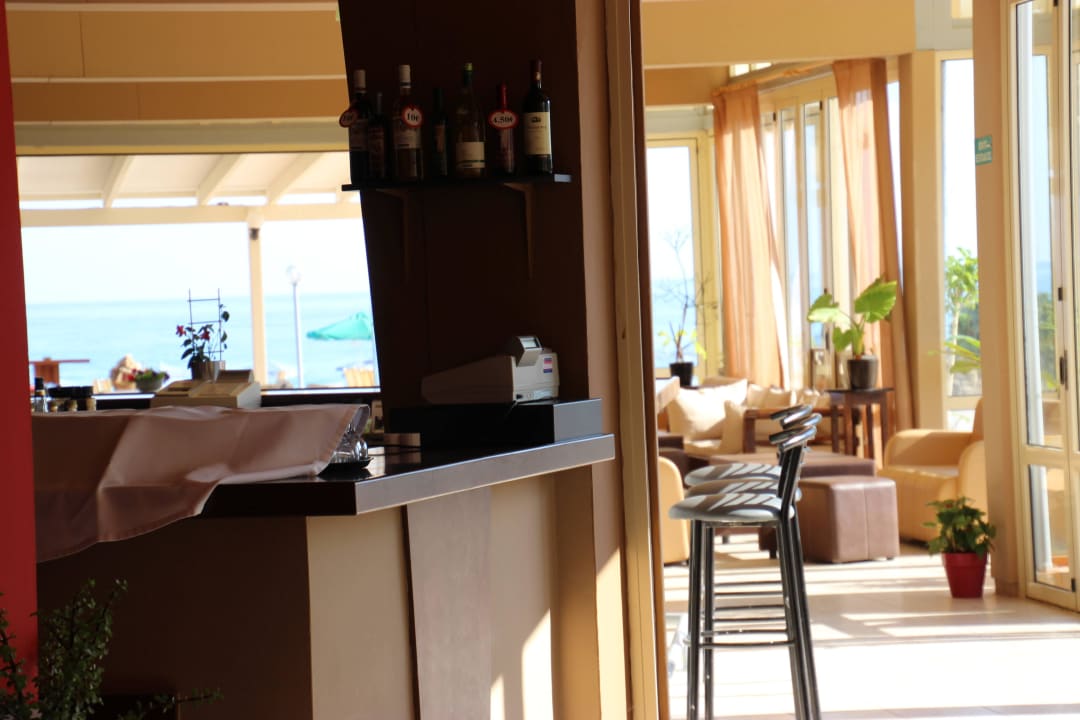 Vom Speiseraum richtung Bar Hotel Kathrin Beach