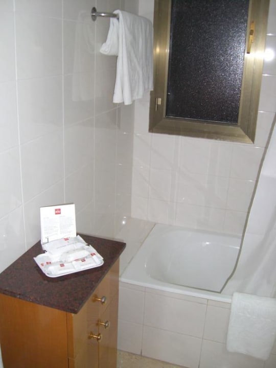 Badezimmer von der Suite Hotel Riu Bravo