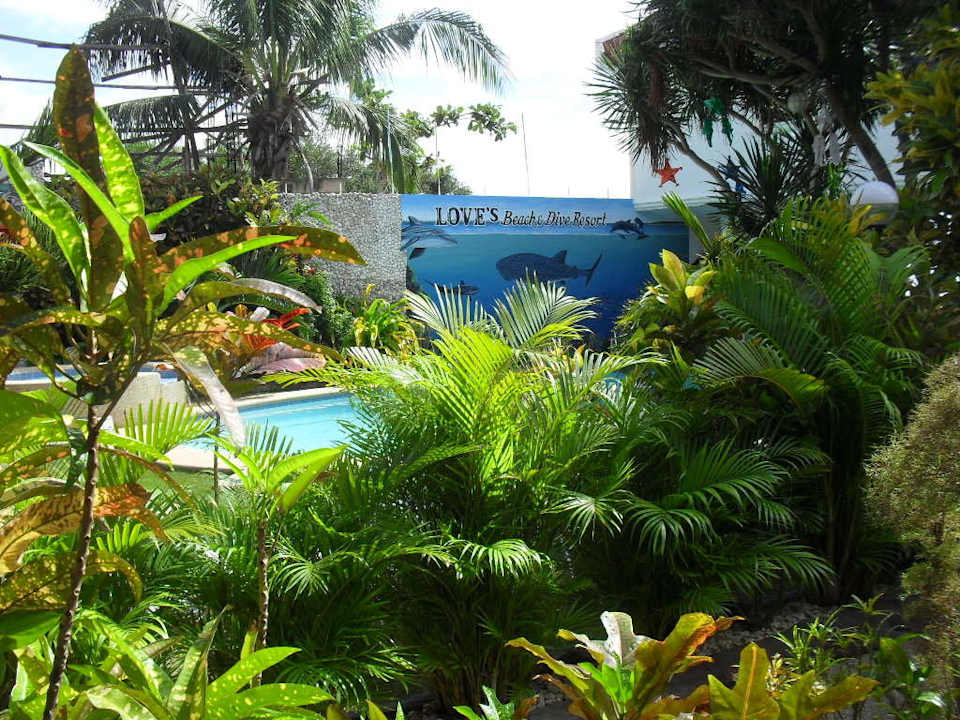 Garten und Pool Love's Lodge & Resort