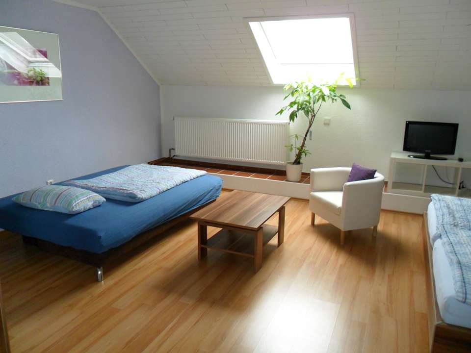 Schlafzimmer 1 mit Schlafchouch Ferienwohnung Würfel