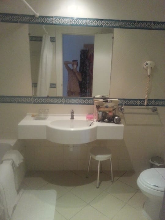 Bad, ausreichend Platz und immer sauber  Skanes Serail Aquapark