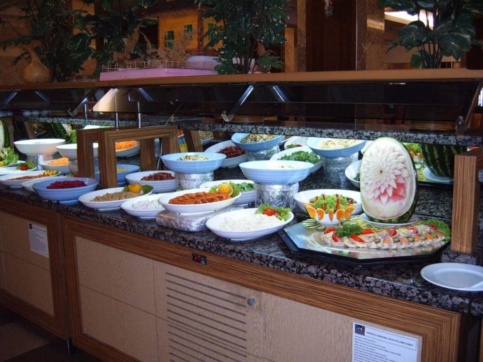 Das Buffet im Hotel Hane Apartments Hane Annex
