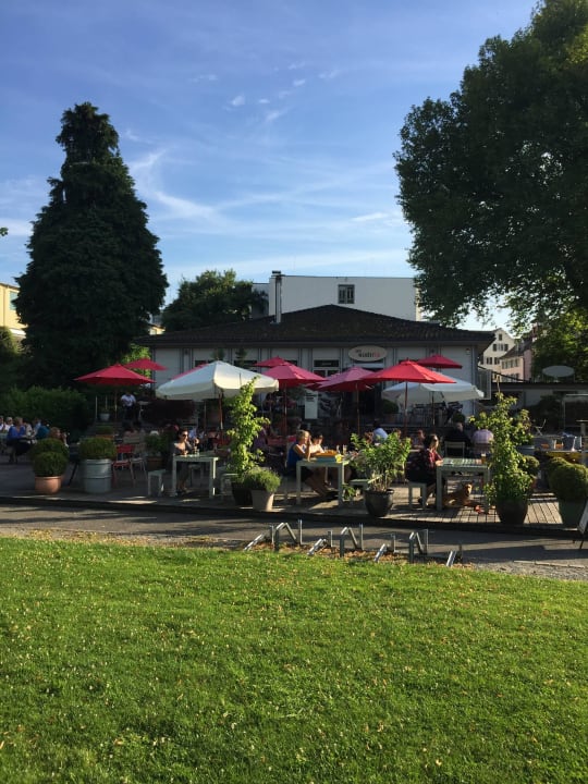 Terrasse vor dem Restaurant mit Blick auf Bodensee Hotel Wunderbar