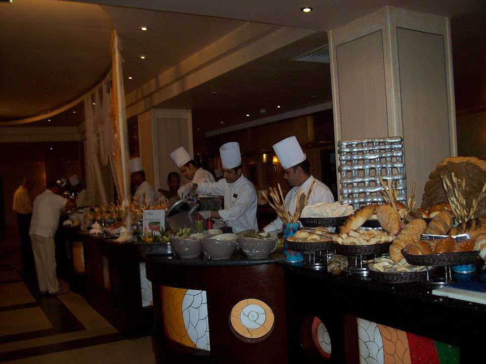 Viele Köche ...   kochen gut! Premier Le Reve Hotel & Spa