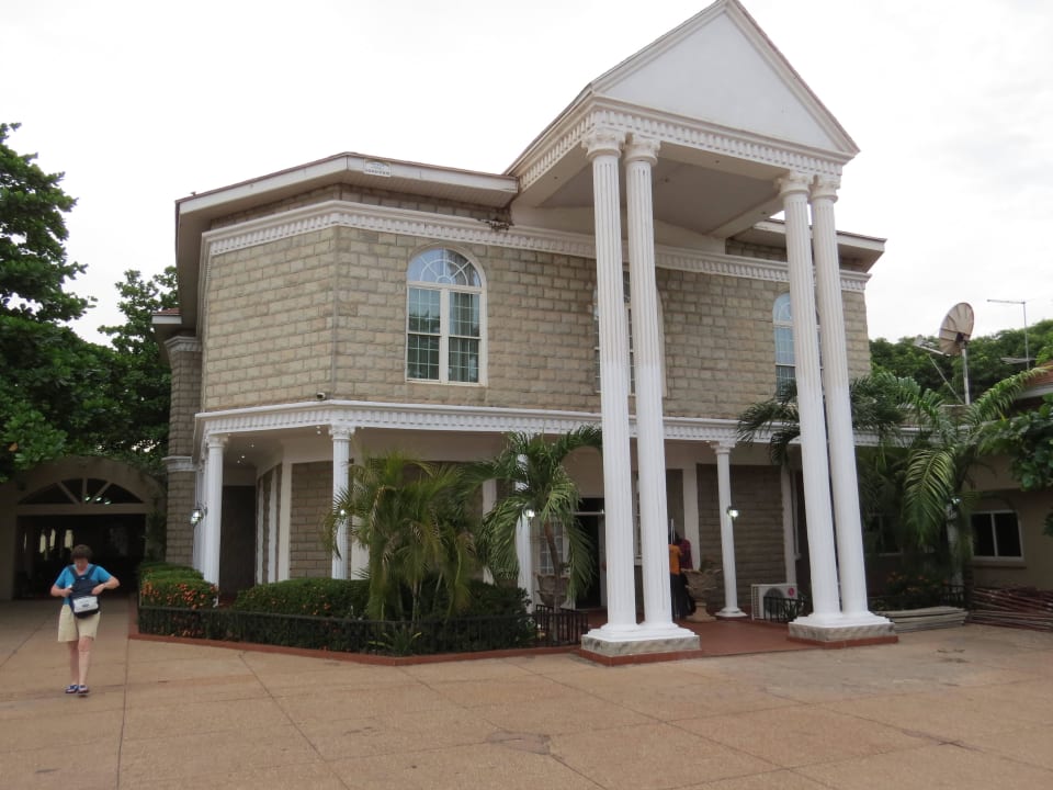 Aussenansicht Hotel Kara