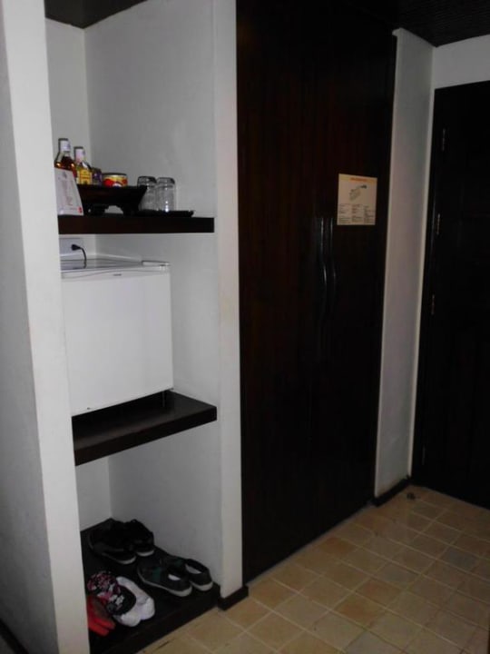 Schrank, Ablage, Kühlschrank Aonang Villa Resort