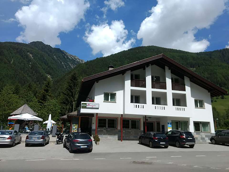 Außenansicht Gasthof Pizzeria Kreuzwirt