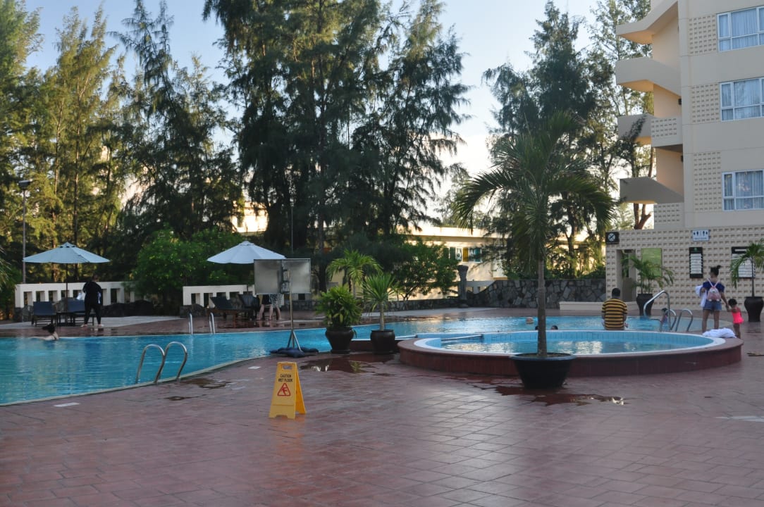 Pool Sandy Beach Non Nuoc Resort