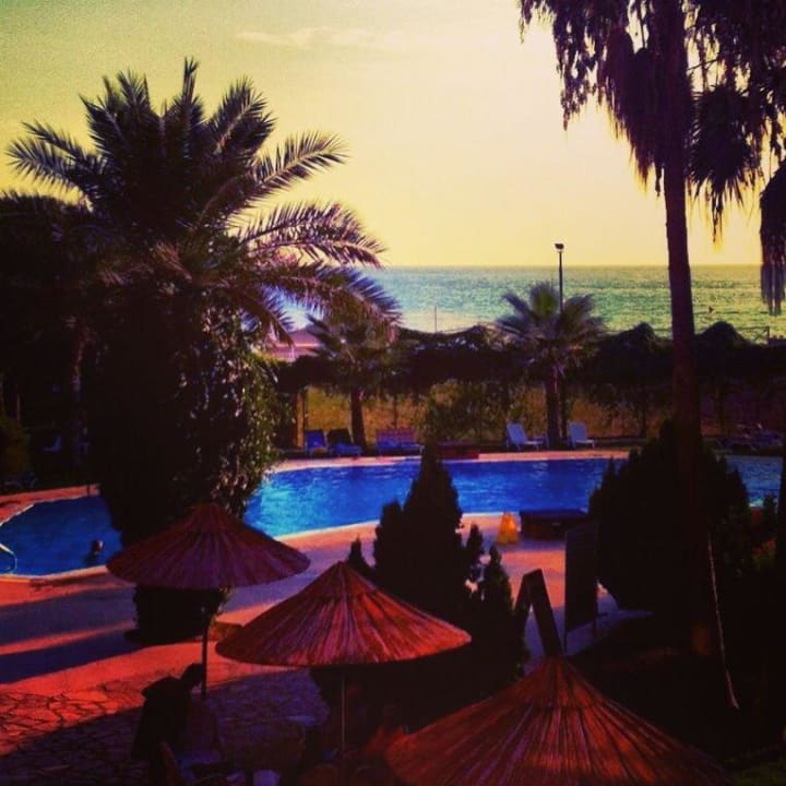 Relax pool Club Turtas Beach Hotel