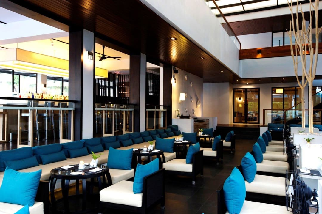 76 ฺBar Drink & Dine The Nap Patong