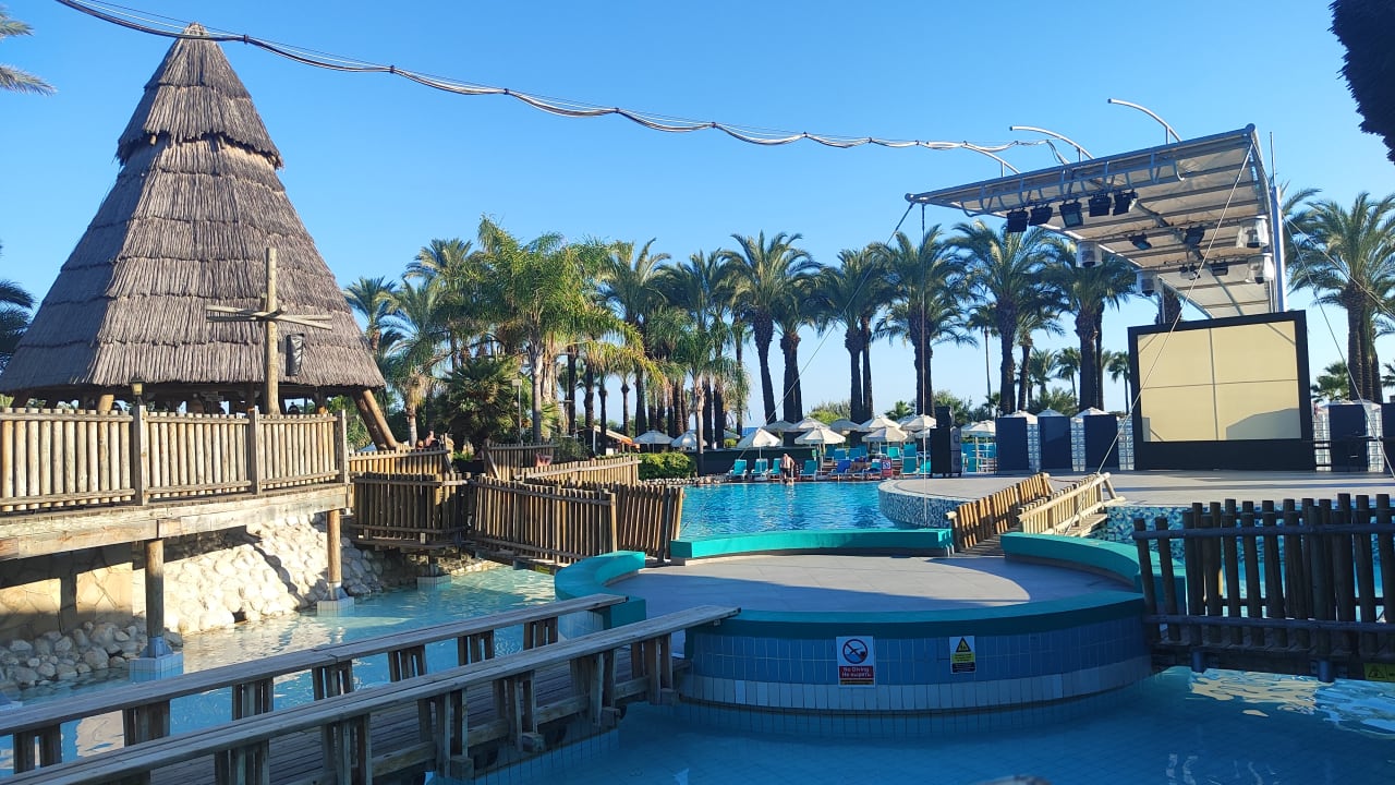 Pool AQI Pegasos World