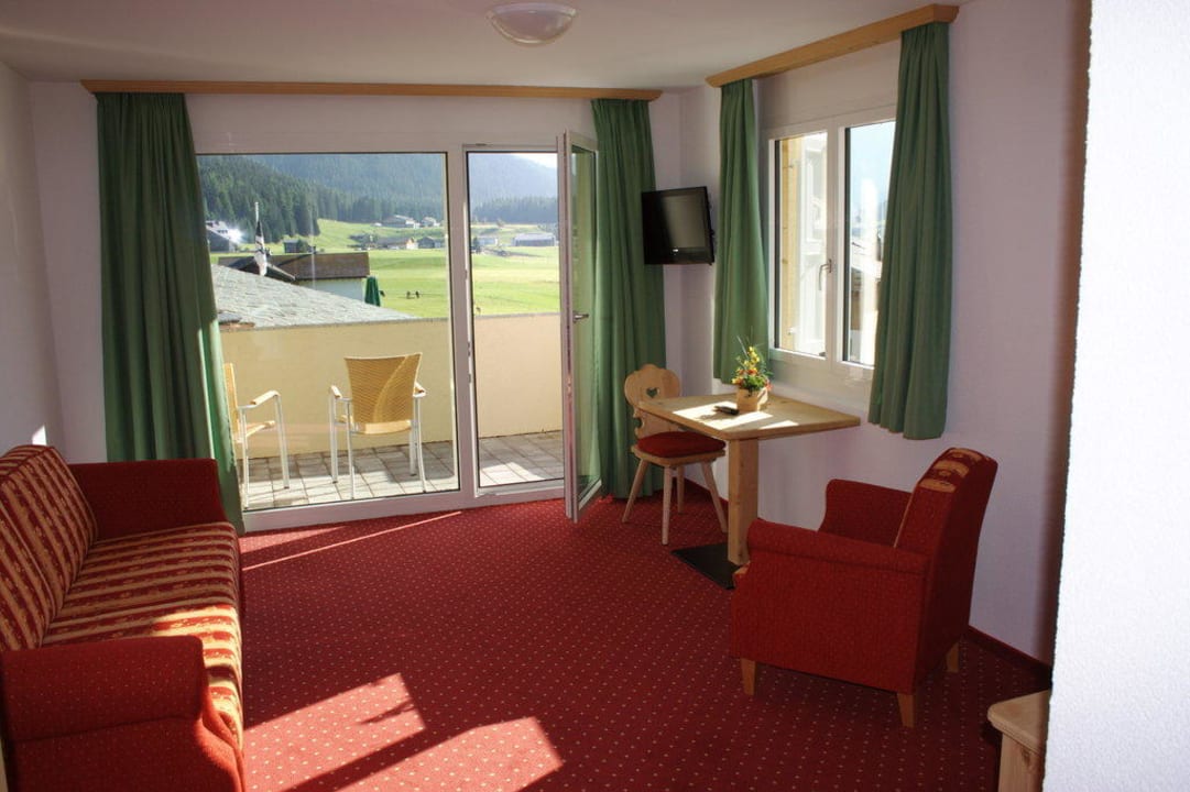 Wohnzimmer mit Aussicht Hotel Alpenhof