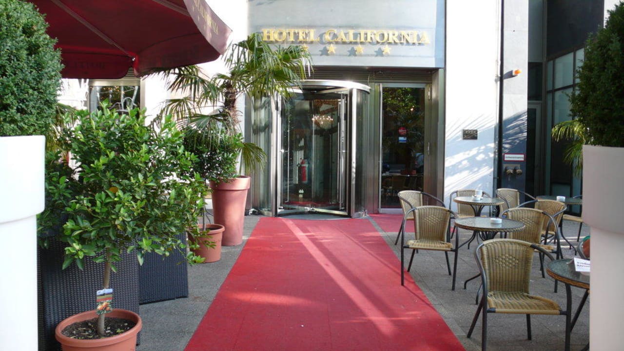 Eingang 1 Leonardo Hotel Berlin KU´DAMM