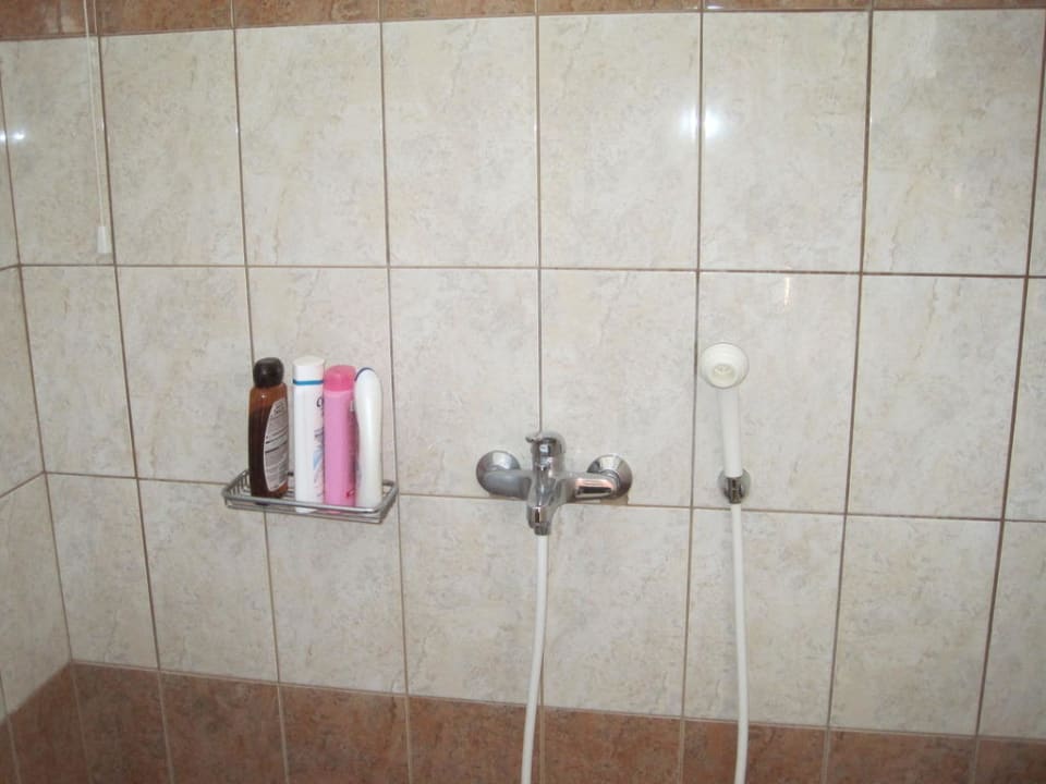 Bad von Wohnraus aus Acharavi Beach Hotel