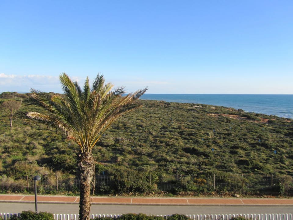 Meerblick Richtung Leuchtturm Ilunion Calas de Conil