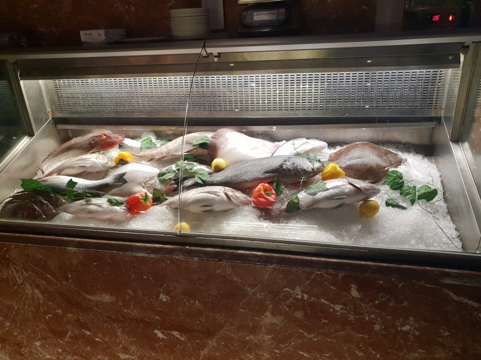 Gastro Wyndham Grand Istanbul Kalamis Marina Hotel