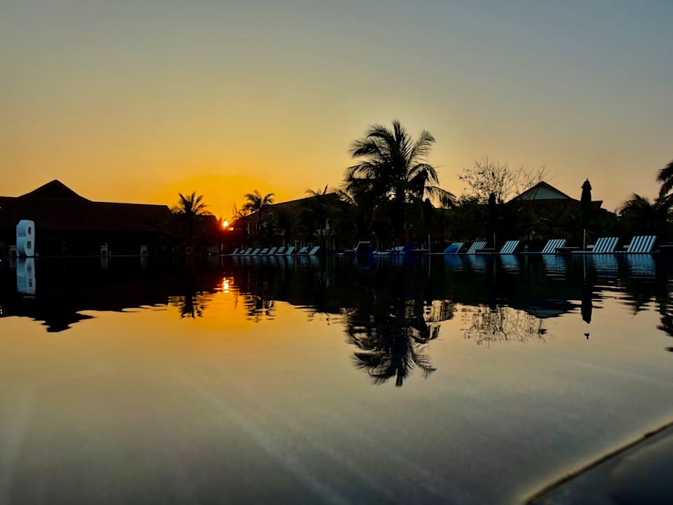 Pool ROBINSON NAM HOI AN