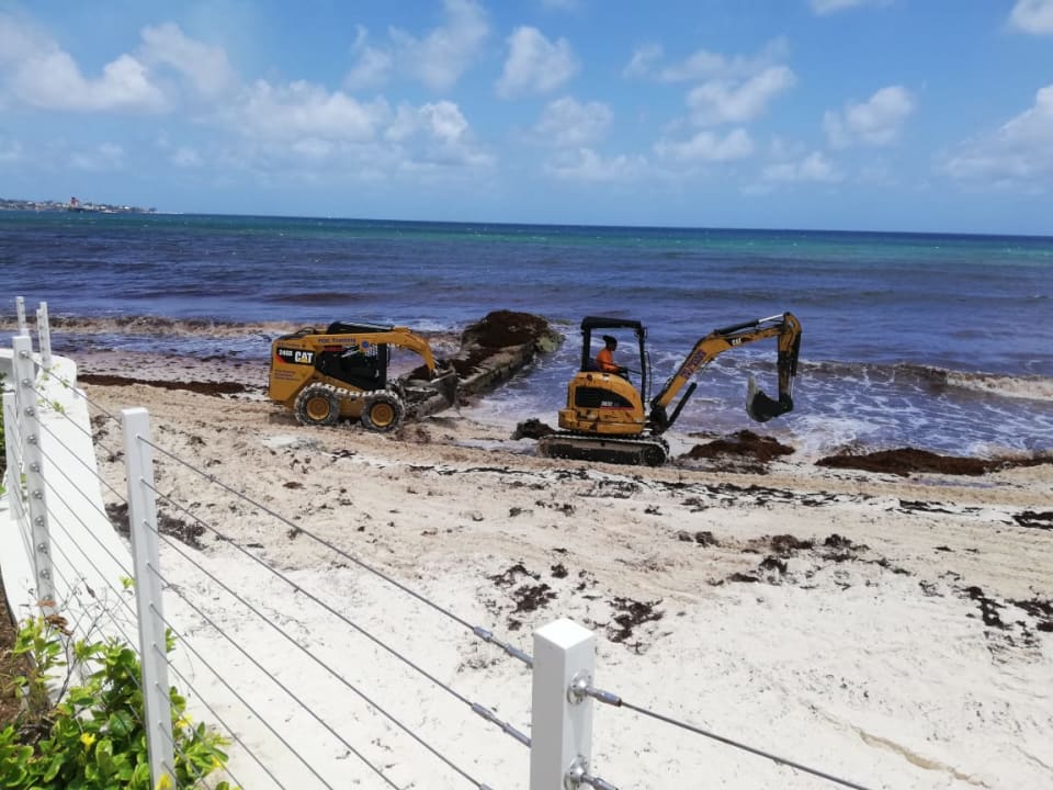 Strand Sea Breeze Beach House - All Inclusive