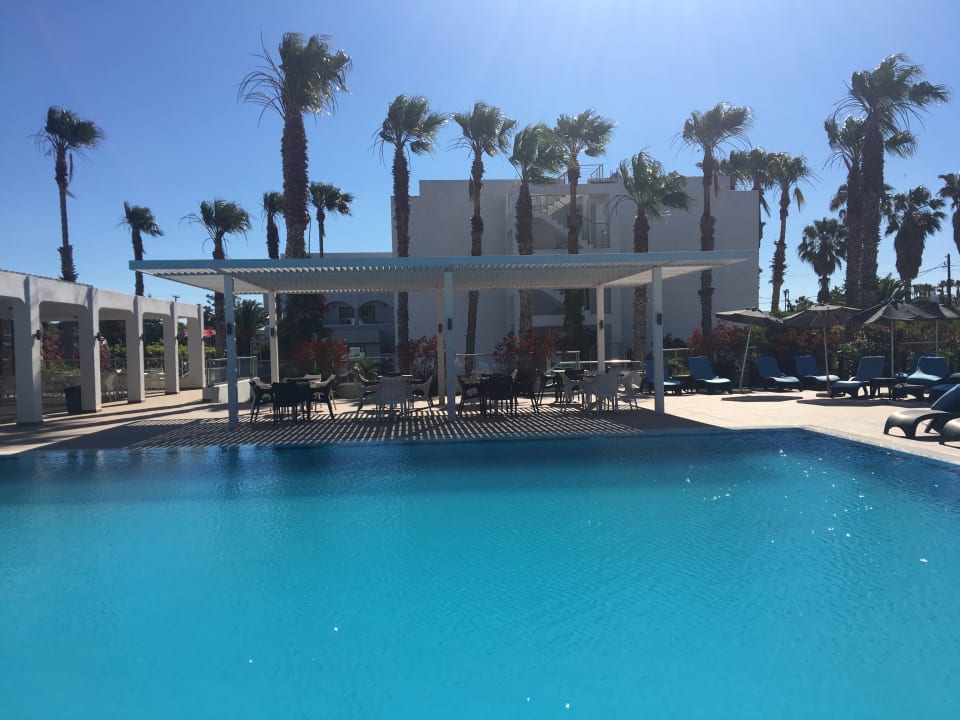 Pool Cosmopolitan Kos