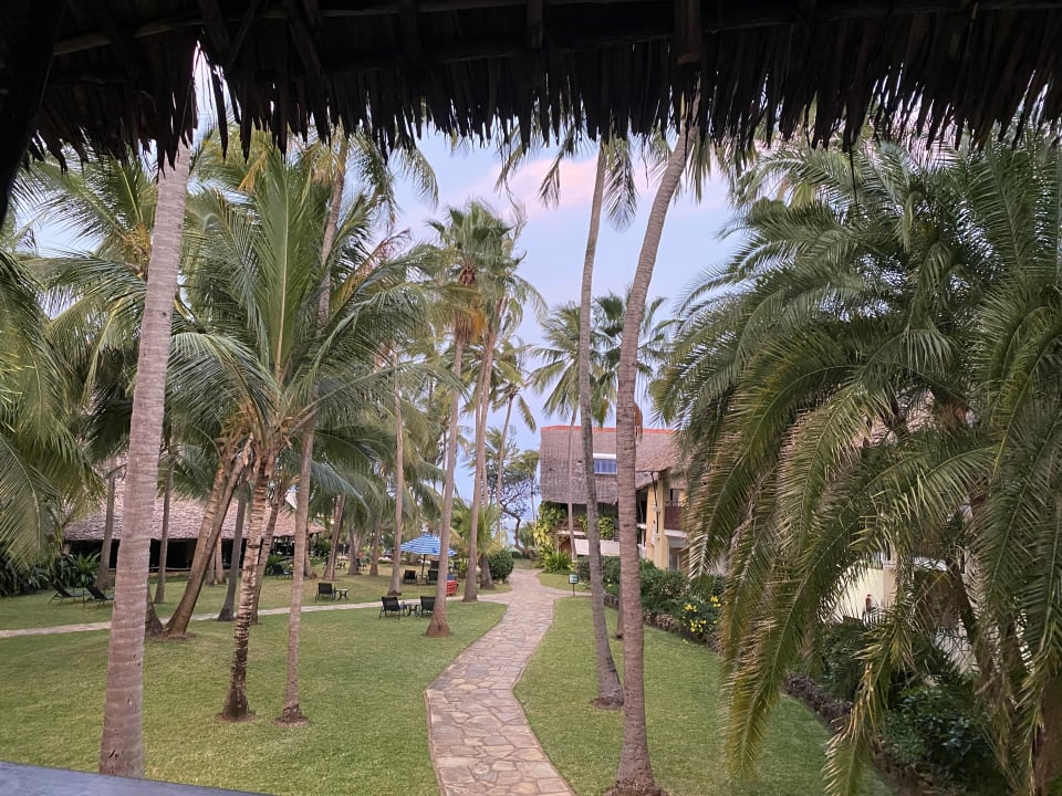 Gartenanlage Bahari Beach Hotel