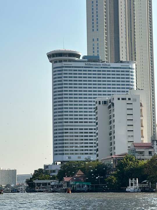 Außenansicht Millennium Hilton Bangkok