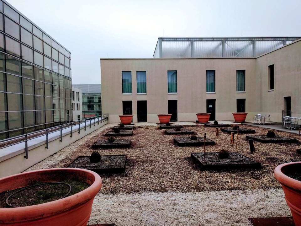 Blick aus dem Zimmer Vienna House Easy by Wyndham Stuttgart
