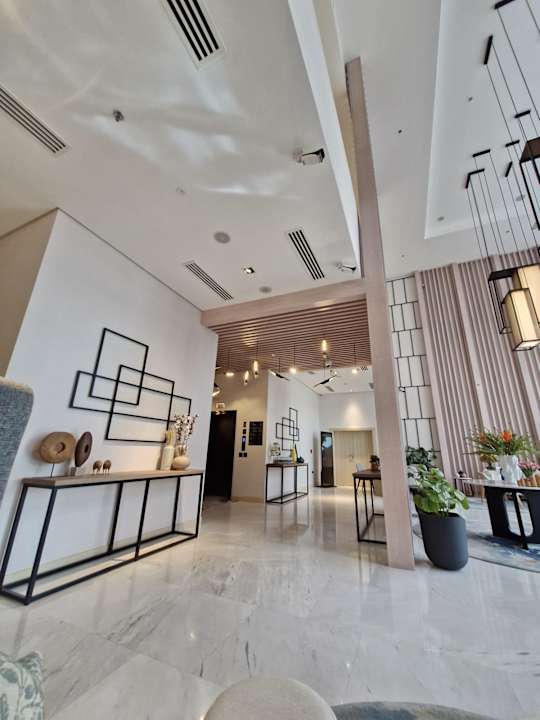 Lobby voco Dubai The Palm by IHG