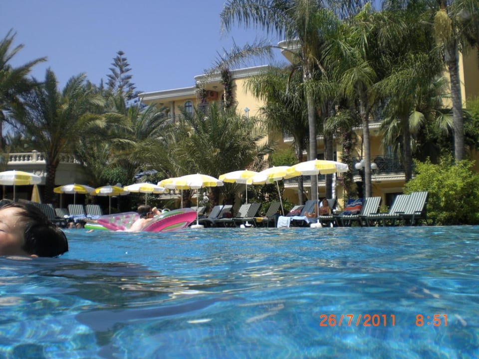 Supersauberer Pool! Hotel Yetkin