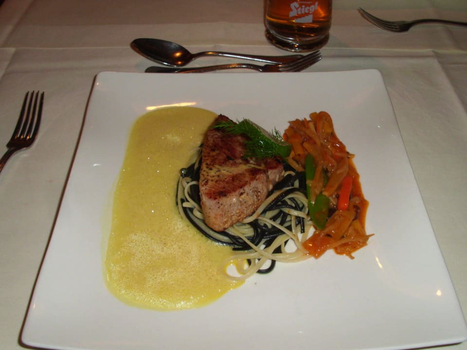 Thunfischfilet auf zweierlei Linguine Hotel Alte Post