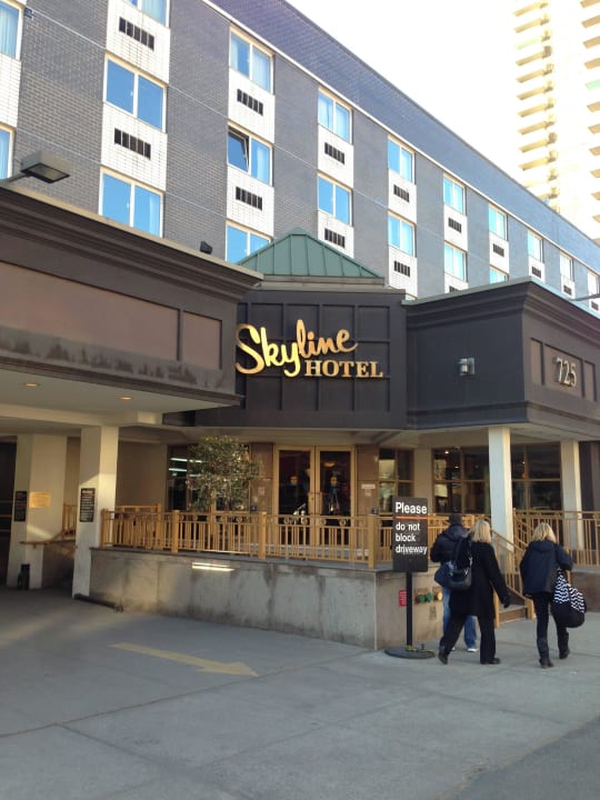 Eingang The Skyline Hotel New York