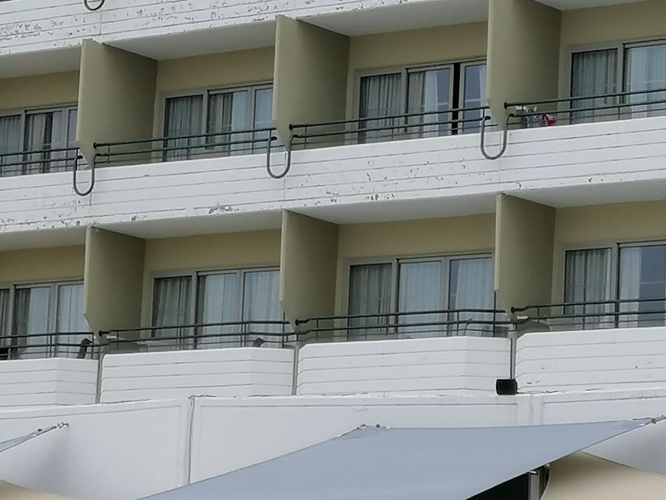 Außenansicht Hotel Louis Imperial Beach