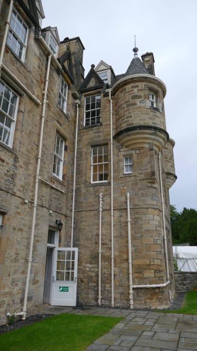 Aussen Carberry Tower Hotel