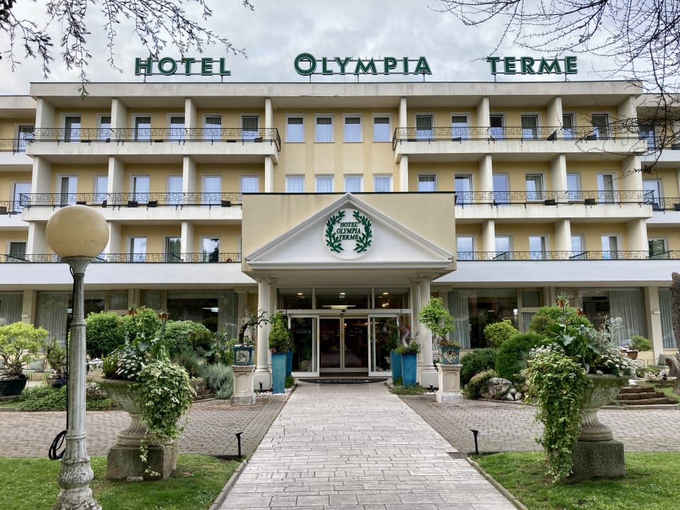 Außenansicht Hotel Olympia Terme