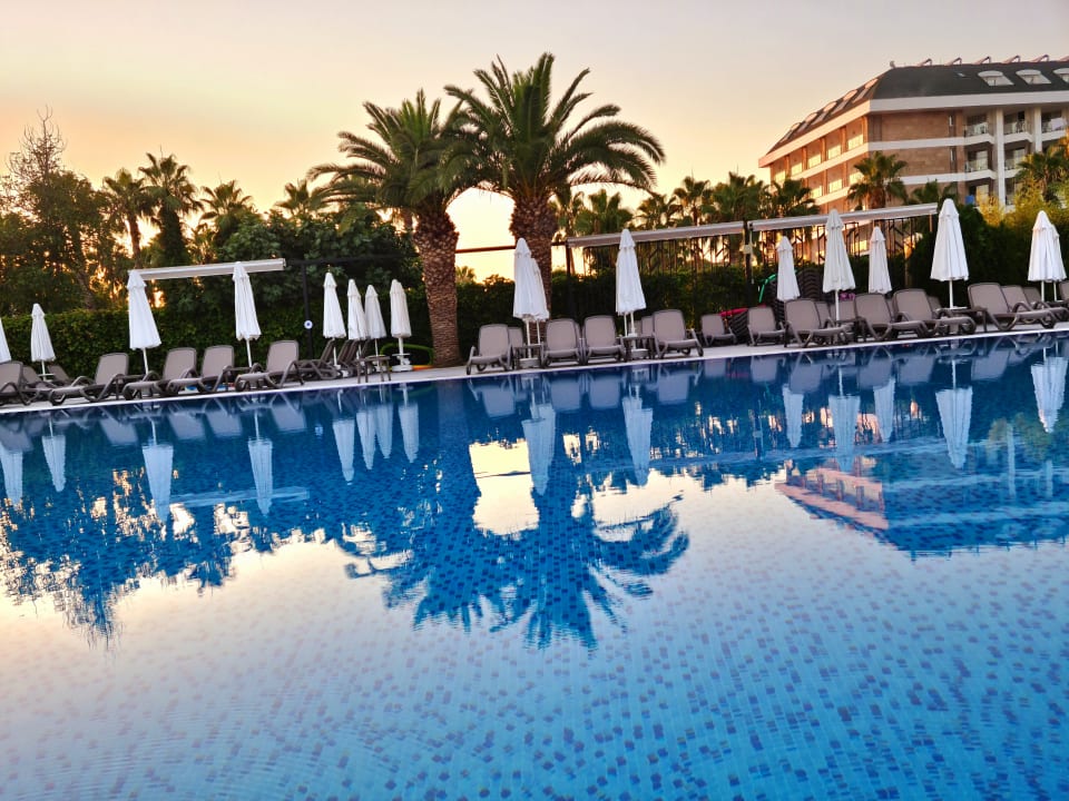 Pool Hotel Thalia Unique