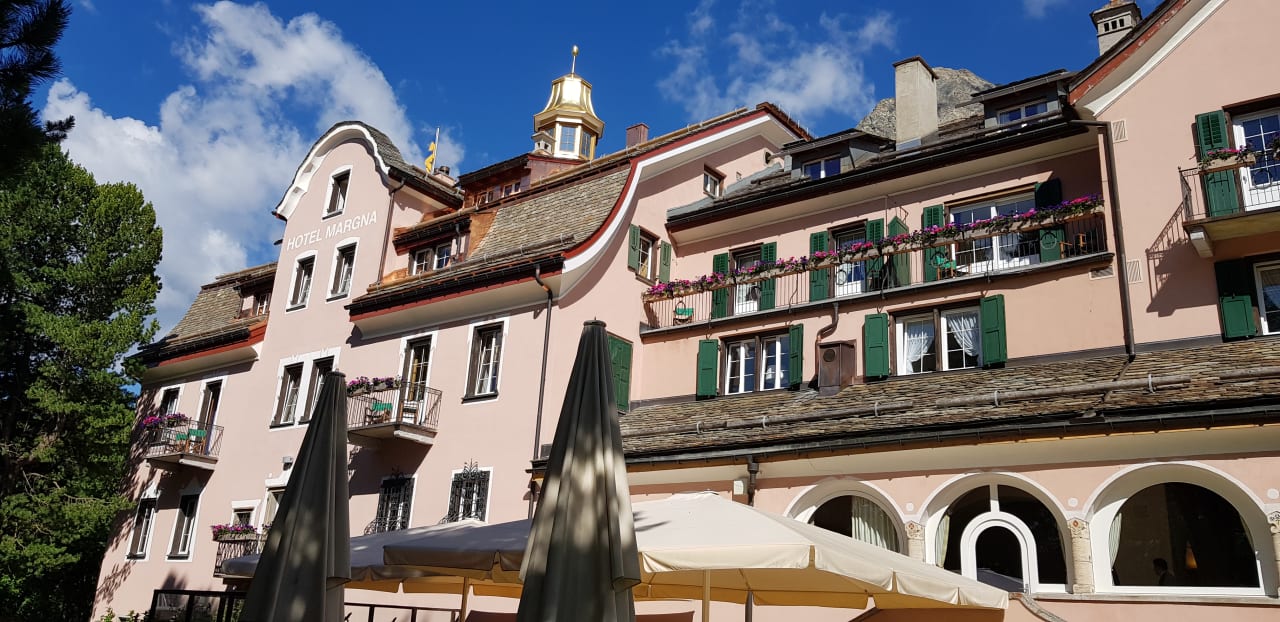 Außenansicht Parkhotel Margna
