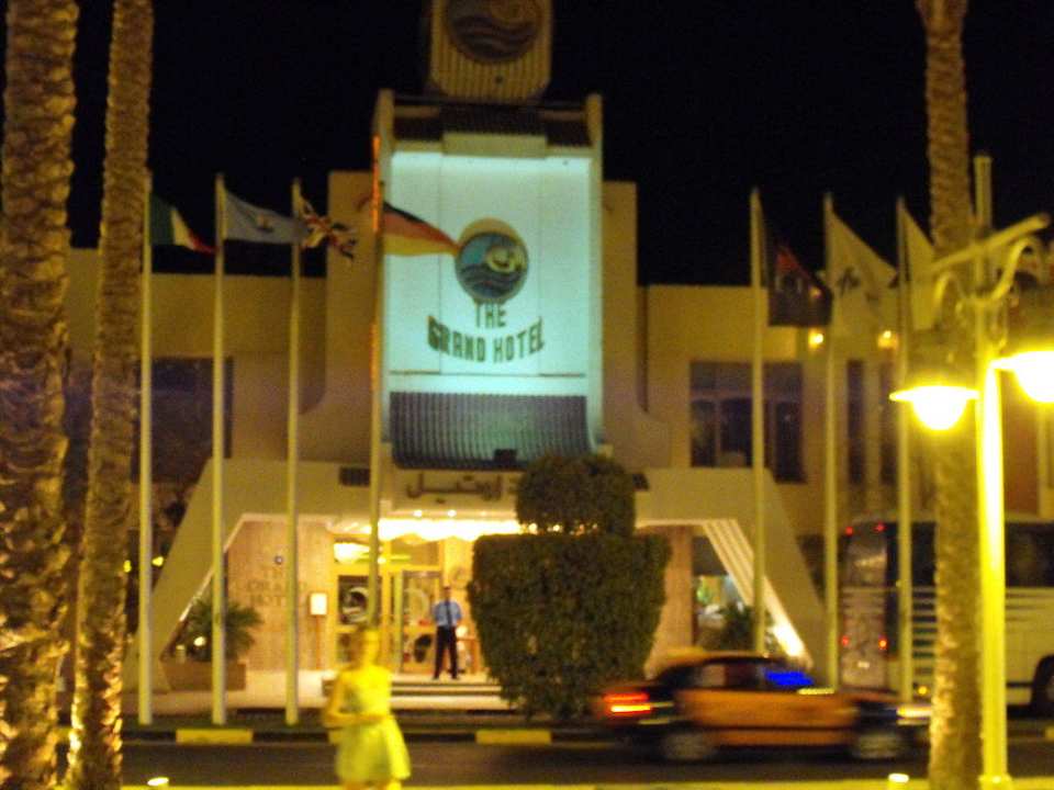 Haupteingang The Grand Hotel Hurghada