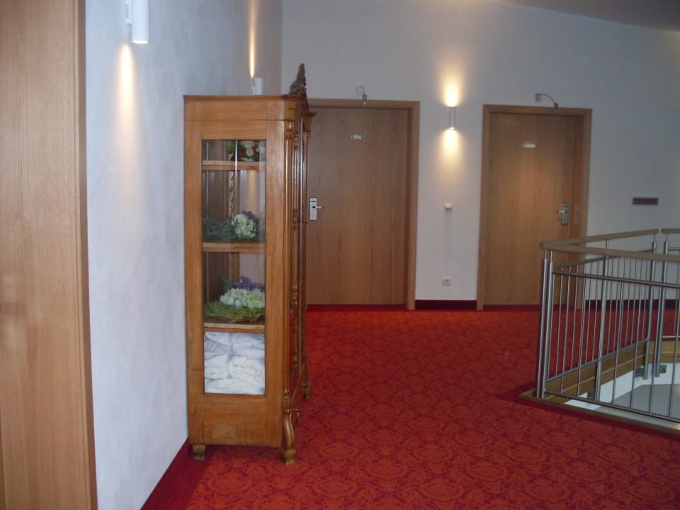 Flur Richtung Zimmer im Gartenhaus Landhaus Zu den Rothen Forellen