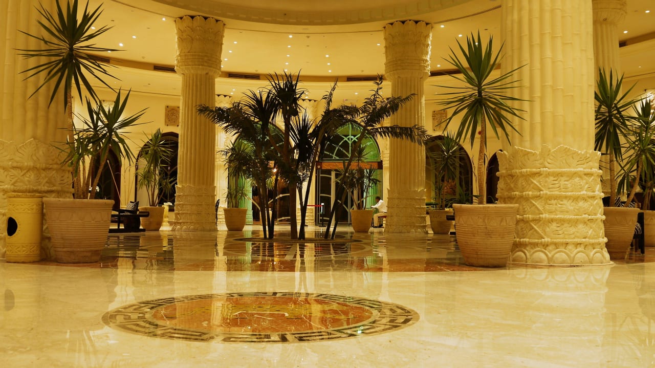 Večerní lobby Sentido Caribbean World Soma Bay