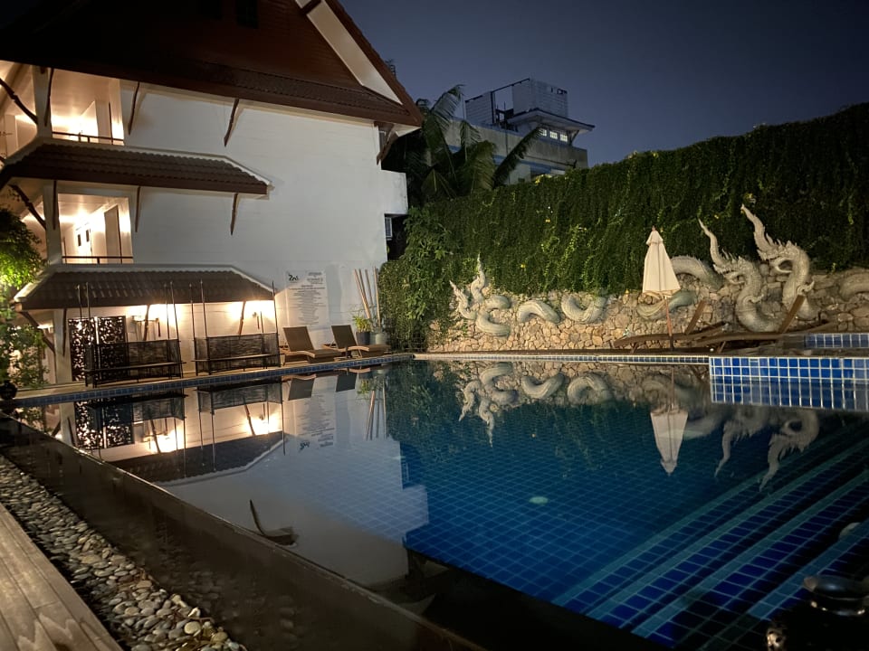 Pool Nak Nakara Hotel